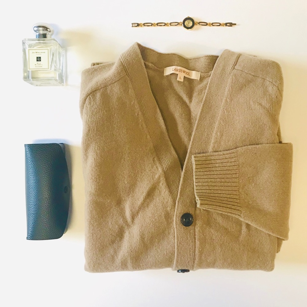🍒 Lambswool V Neck Cardigan